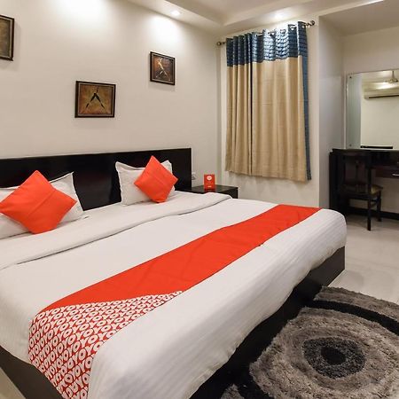 Oyo Flagship 18940 Hotel Swathi New Delhi Eksteriør billede