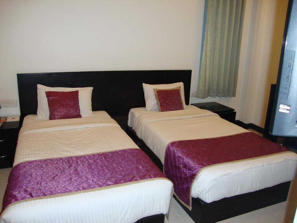Oyo Flagship 18940 Hotel Swathi New Delhi Eksteriør billede