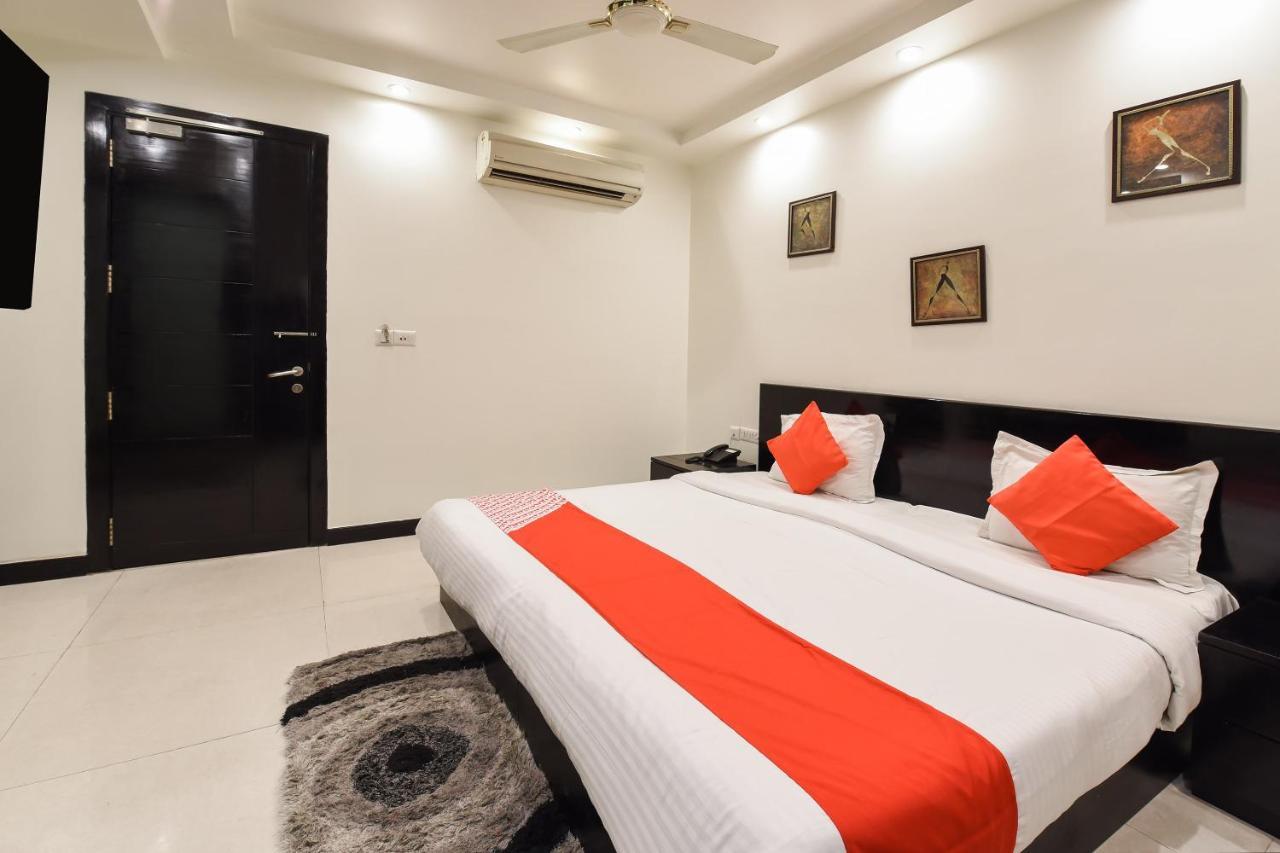 Oyo Flagship 18940 Hotel Swathi New Delhi Eksteriør billede